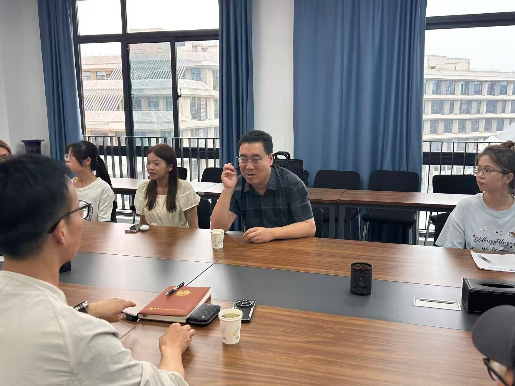说明: 5月19日经管学院举办校企交流座谈会 图片2
